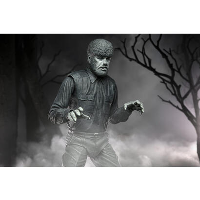 figura-neca-universal-monster-scale-action-ultimate-wolf-bw