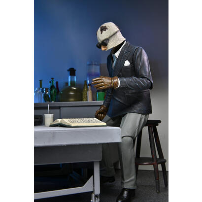 figura-neca-universal-monster-scale-action-ultimate-invisible-man