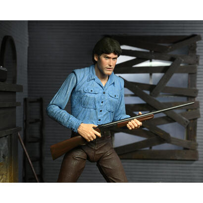 figura-neca-evil-dead-scale-ultimate-ash-40-aniversario-18-cm