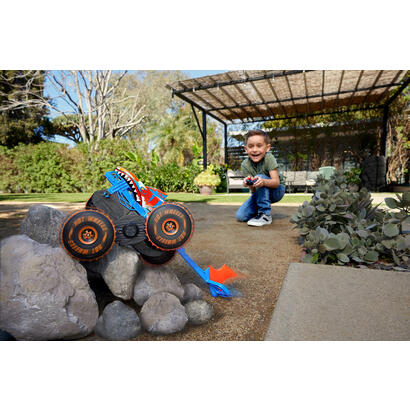 hot-wheels-monster-trucks-tiger-shark-climber-115-rc-jfr39