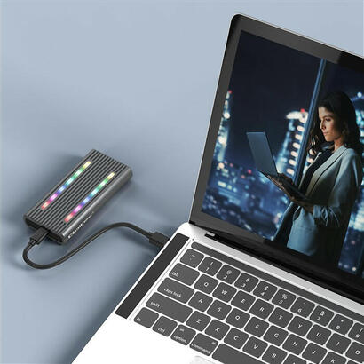 qoltec-52272-caja-externa-para-m2-ssd-sata-nvme-rgb-led-usbc-4tb