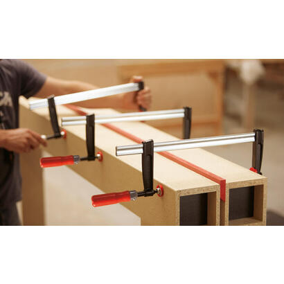 bessey-abrazadera-de-tornillo-de-hierro-maleable-tpn30b8be-rojonegro-300-80-tpn30b8be