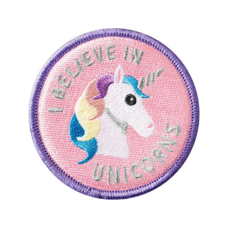 laut-magmoji-badge-unicorns-fashion-comp-with-magsafe