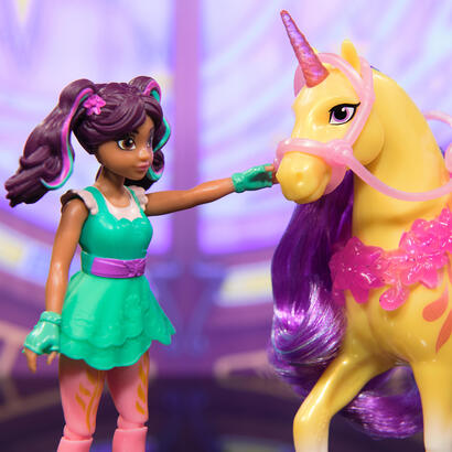 spin-master-unicorn-academy-ava-y-unicorn-leaf-figura-de-juguete-con-melena-cola-y-cepillo-reales-6072678 spin-master-unicorn-academy-ava-y-unicorn-leaf-figura-de-juguete-con-melena-cola-y-cepillo-reales-6072678