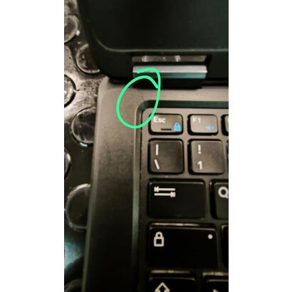 portatil-reacondicionado-dell-latitude-e7250-i5-5300u-8gb-256gb-ssd-125hd-w10p-instalado-no-touchpadroturas-cover-teclado-italia