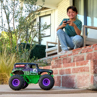 spin-master-monster-jam-smash-n-bash-grave-digger-rc-escala-115-6072500