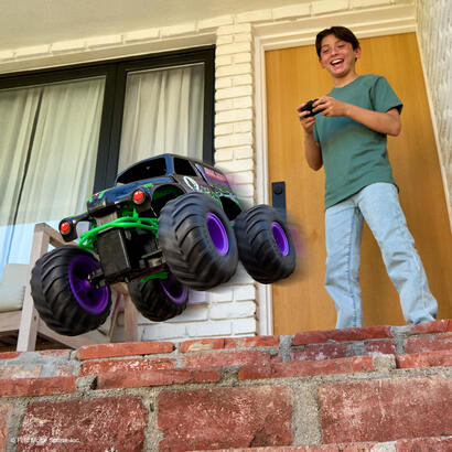 spin-master-monster-jam-smash-n-bash-grave-digger-rc-escala-115-6072500 spin-master-monster-jam-smash-n-bash-grave-digger-rc-escala-115-6072500