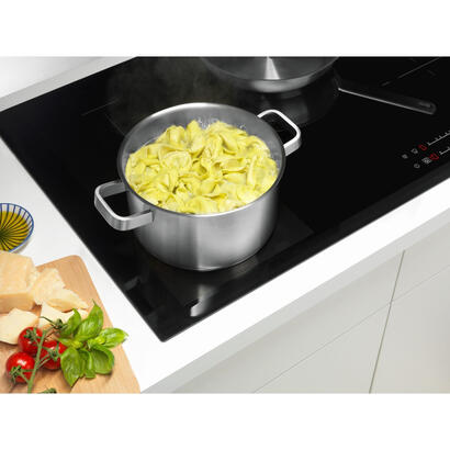 electrolux-e3ss-kit-de-cacerolas-3-piezas
