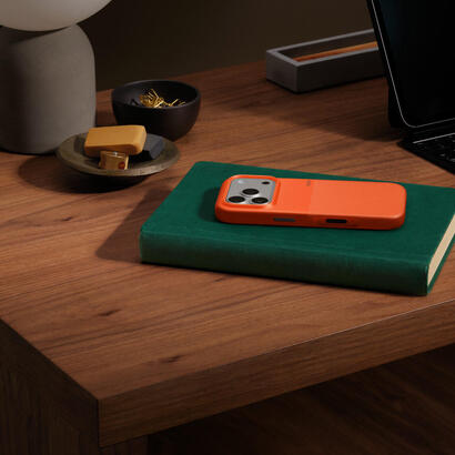 apple-beats-iphone-17-pro-rugged-case-with-magsafe-and-camera-control-sierra-orange