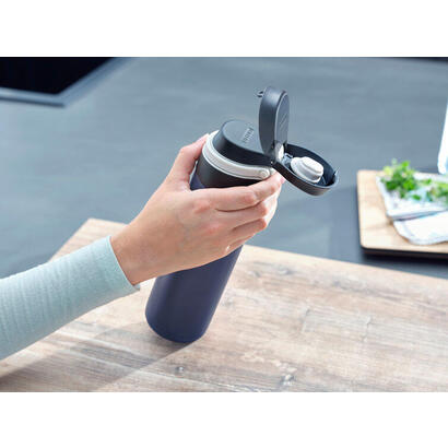 leifheit-03275-taza-de-viaje-600-ml-negro-azul-acero-inoxidable
