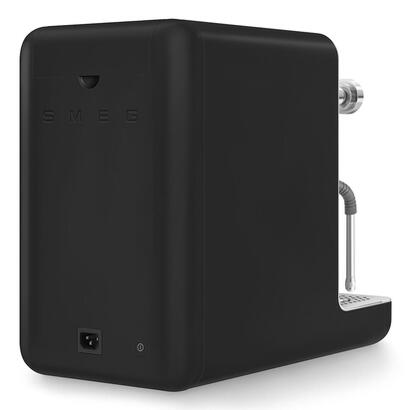 smeg-espresso-coffee-machine-collection-black-emc02blmeu