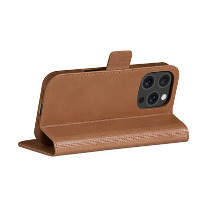 dbramante1928-copenhagen-funda-con-tapa-para-telefono-movil-cuero-de-grano-entero-marron-para-apple-iphone-16-pro