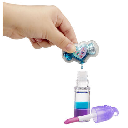 mga-entertainment-yummiland-lip-gloss-doll-mystery-color-change-carly-cakepop-muneca-546108-euc