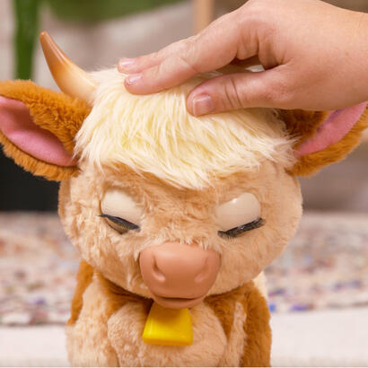 just-play-furreal-maggie-the-feed-follow-cow-28158