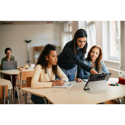 funda-kensington-blackbelt-13-negro-blanco