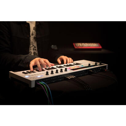 arturia-keystep-pro-teclado-midi-37-llaves-usb-blanco