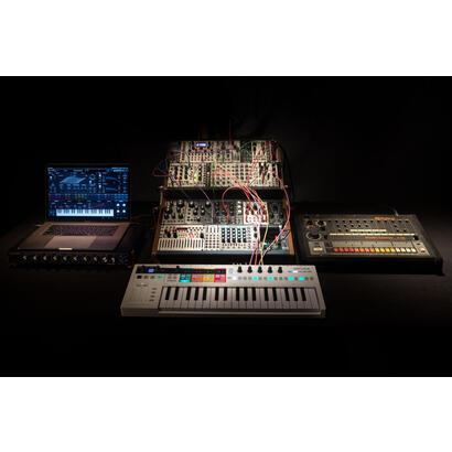 arturia-keystep-pro-teclado-midi-37-llaves-usb-blanco