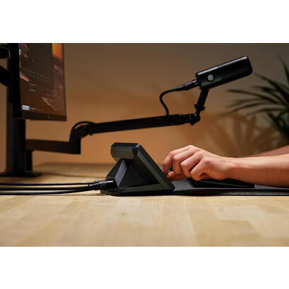 elgato-xlr-dock-for-stream-deck-