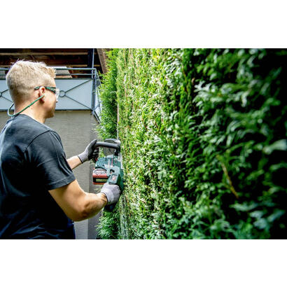 metabo-hs-18-ltx-bl-55-cordless-hedgecutter