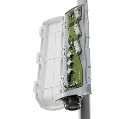 switch-de-exterior-mikrotik-css606-1g-2gi-3sout