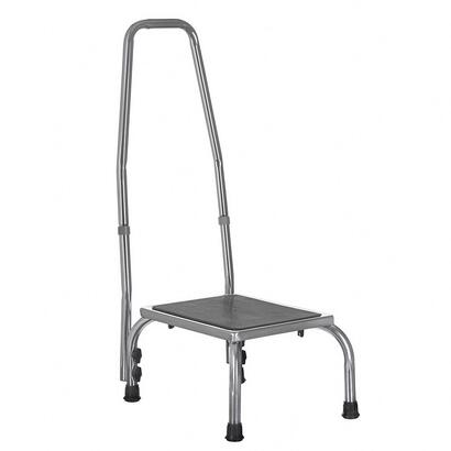 stopien-schodek-do-wanny-z-porecza