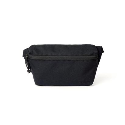 moment-everything-mini-sling-1l-black