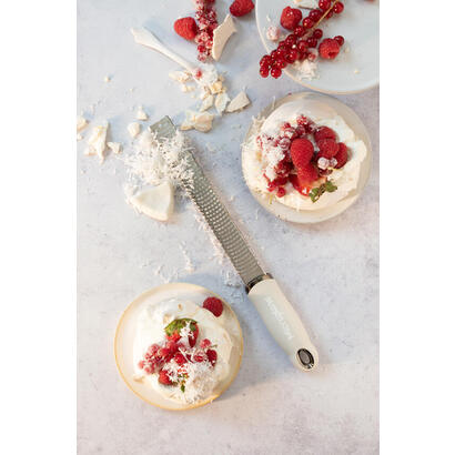 microplane-premium-classic-grater-ivory