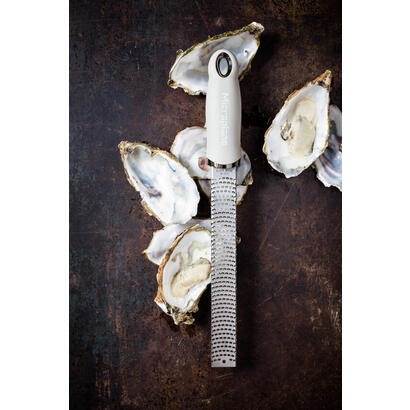 microplane-premium-classic-grater-ivory