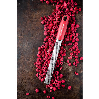 microplane-premium-classic-grater-burgundy