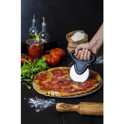 microplane-pizza-cutter-black