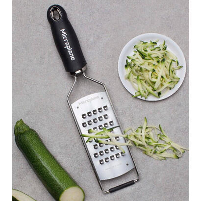 microplane-gourmet-grater-extra-coarse-black
