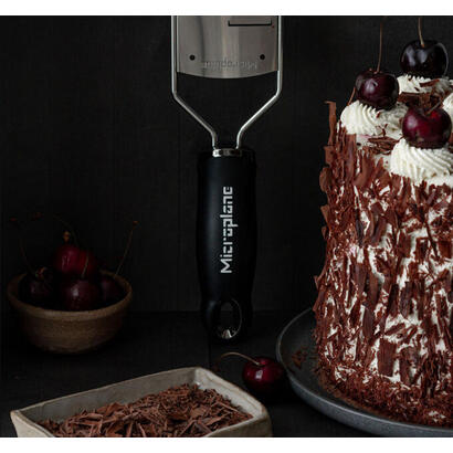 microplane-gourmet-grater-large-shaver-black