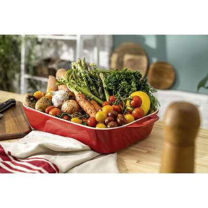staub-3-piece-rectangular-ceramic-bakeware-set-cherry-red