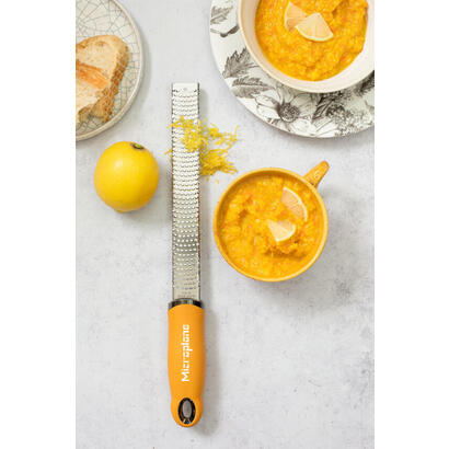 microplane-premium-classic-grater-ochre