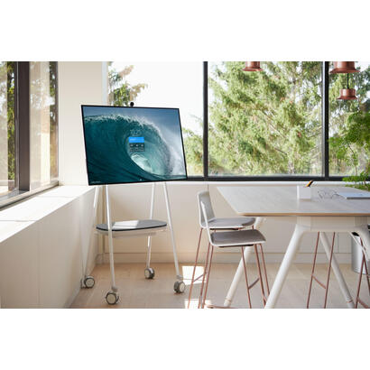 apc-battery-system-designed-to-power-the-surface-hub-2-for-over-100-minutes-providi-ion-de-litio
