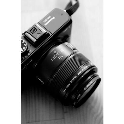 objetivo-panasonic-h-es045-slr-negro