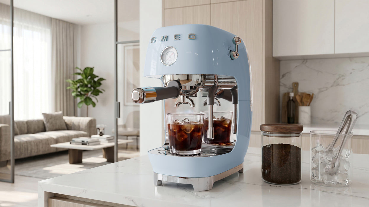 EAN 8017709349448 - Smeg ECF03RDEU cafetera eléctrica Semi-automática Máquina espresso 1,4 L imagen 16
