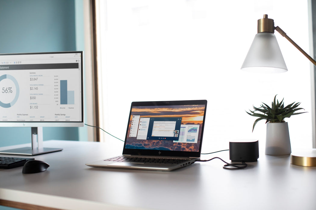 Thunderbolt Dock G2 With  Combo Cable