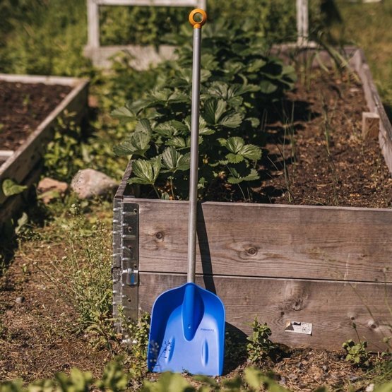 EAN 6411501381804 - Fiskars 1001421 pala y paleta Pala de nieve Plástico Azul, Plata imagen 6