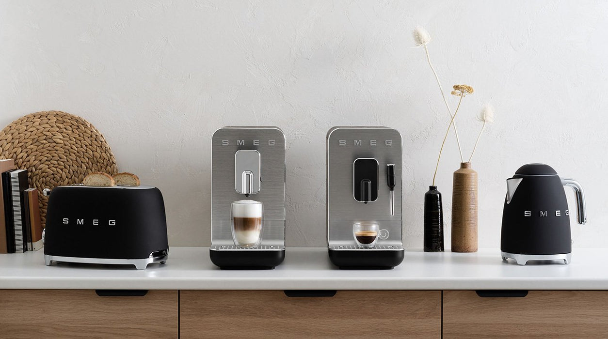 EAN 8017709334970 - Smeg BCC13BLMEU cafetera eléctrica Totalmente automática Máquina espresso 1,4 L imagen 31