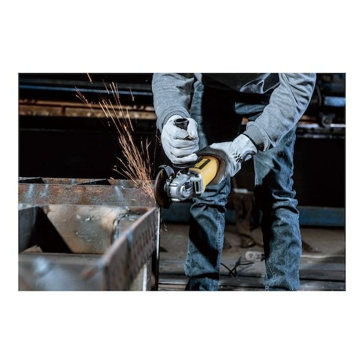 EAN 5035048740439 - DeWALT DWE4117-QS amoladora angular 12,5 cm 12000 RPM 950 W 1,99 kg imagen 2