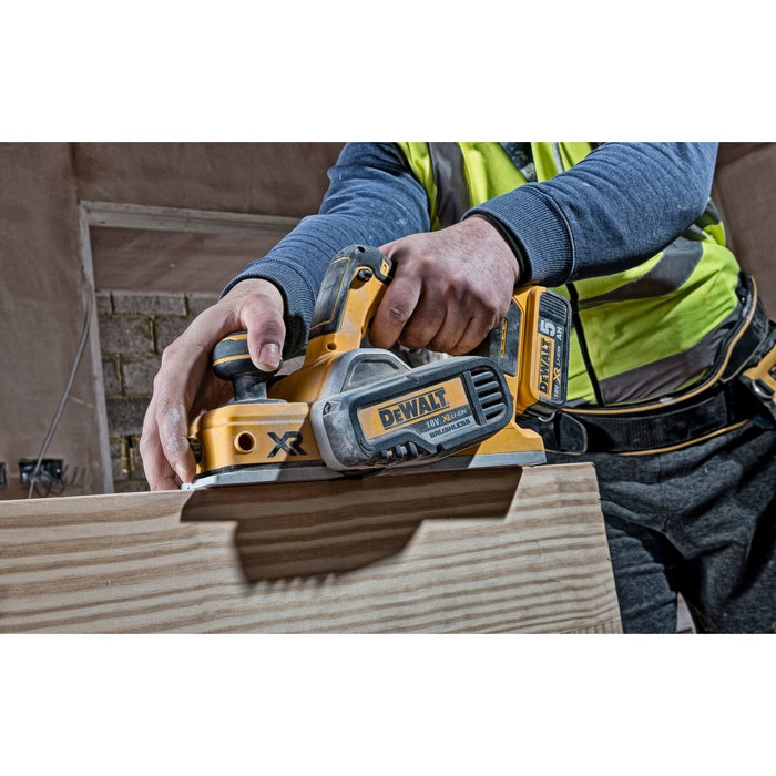 EAN 5035048616253 - DeWALT DCP580N-XJ cepillo eléctrico manual imagen 3
