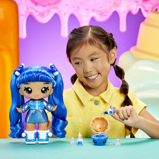 EAN 0035051120803 - MGA Entertainment Yummiland Large Doll + Lipgloss Pet- Rory Blueberry imagen 2