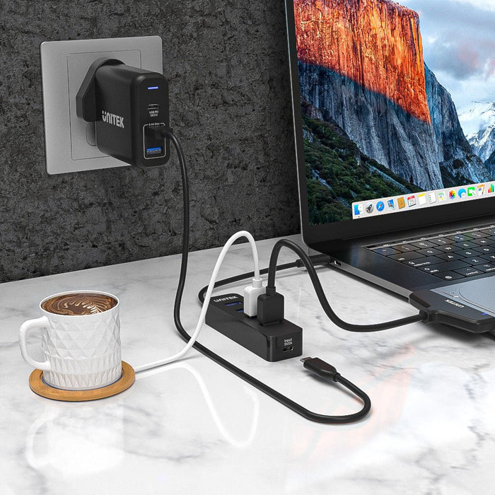 EAN 4894160047663 - UNITEK uHUB Q4 USB 3.2 Gen 1 (3.1 Gen 1) Type-C 5000 Mbit/s Negro imagen 5