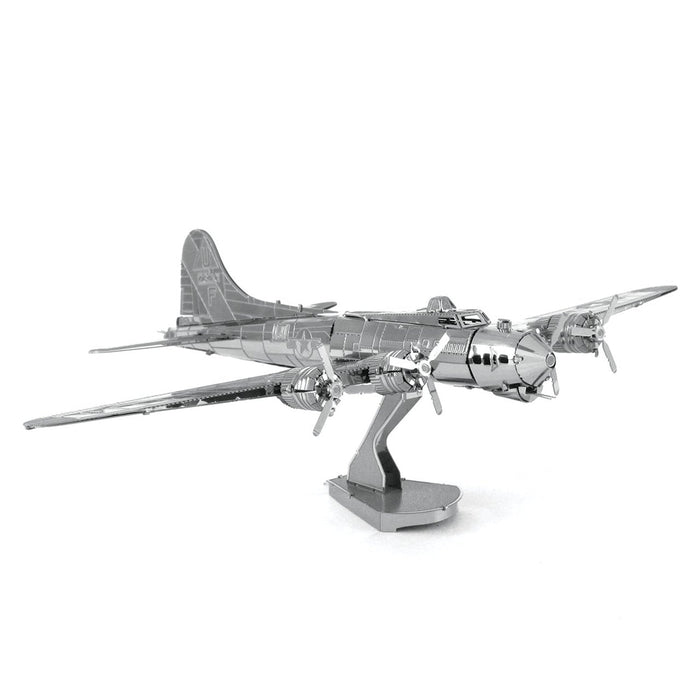 EAN 0032309010916 - Fascinations B-17 Flying Fortress imagen 6