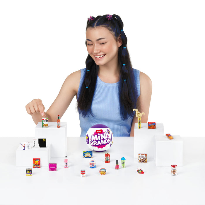 EAN 4894680027213 - Mini Brands Series 3 Capsule imagen 14