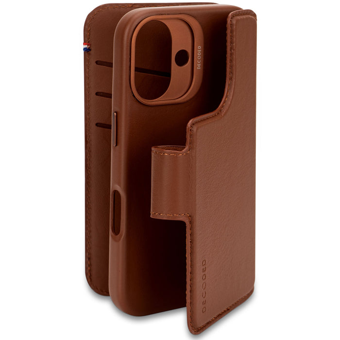 EAN 8721145001197 - Decoded Leather Detachable Wallet funda para teléfono móvil 15,5 cm (6.1") Funda cartera Marrón imagen 2