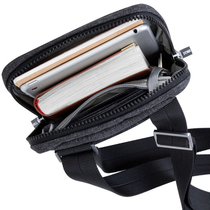 EAN 4260403579169 - Rivacase 8810 20,3 cm (8") Bandolera Negro imagen 14