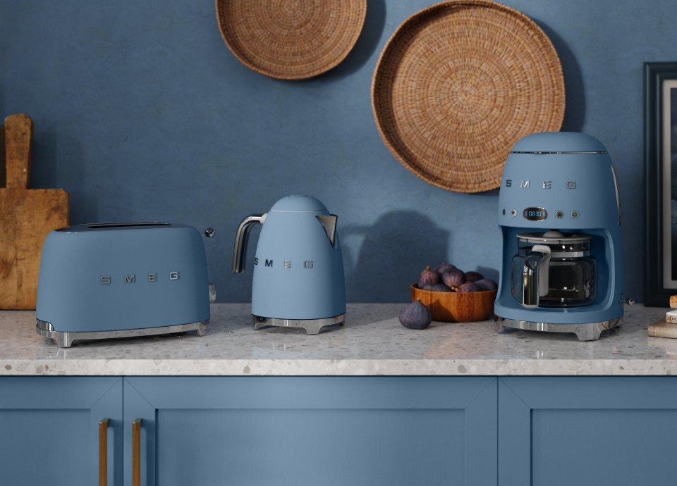 EAN 8017709343736 - Smeg KLF03SBMEU tetera eléctrica 1,7 L 2400 W Azul imagen 7
