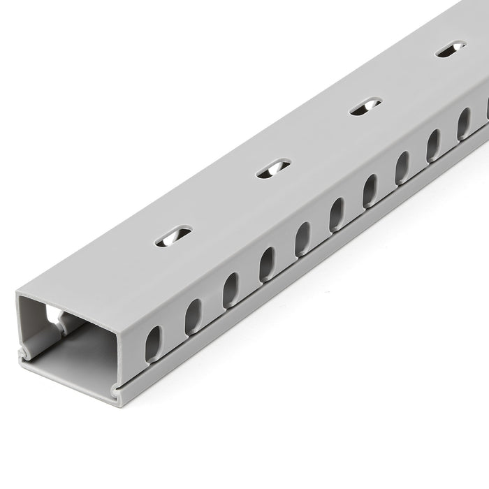 Startech Canaleta Para Cableado Con Ranura Abierta Y Tapa, 38 Mm An X 25 Mm Al - 2 M Lar - Ranuras De 8 Mm, Cubierta De Pvc Máximo De 20 Cables - Ul